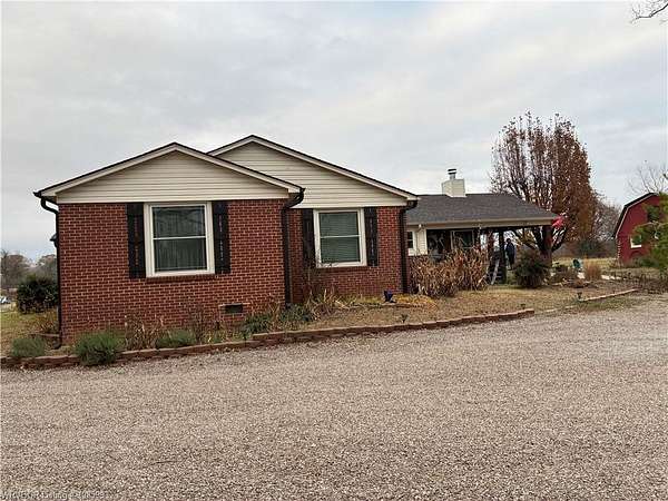 8.26 Acres of Residential Land with Home for Sale in Lavaca, Arkansas