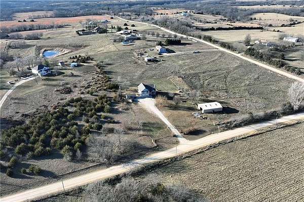 4.53 Acres of Residential Land with Home for Sale in Tonganoxie, Kansas