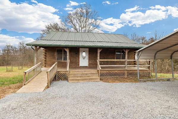 5 Acres of Residential Land with Home for Sale in Aurora, Missouri