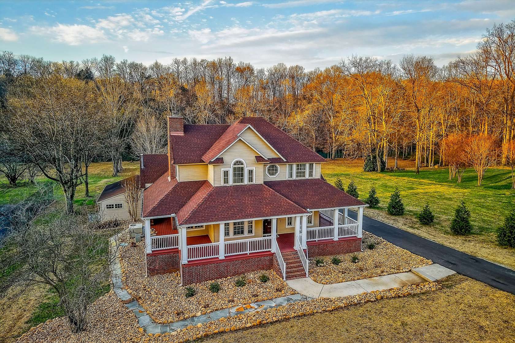 2 Acres of Residential Land with Home for Sale in McMinnville, Tennessee