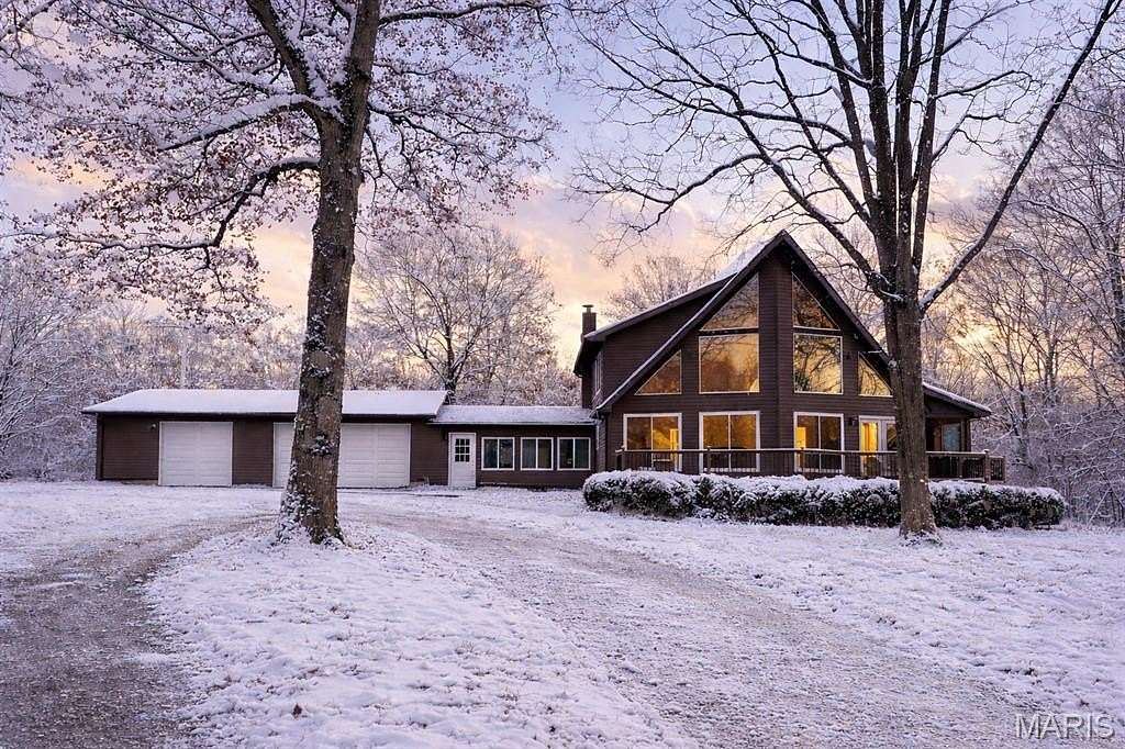 15.3 Acres of Recreational Land with Home for Sale in Valles Mines, Missouri