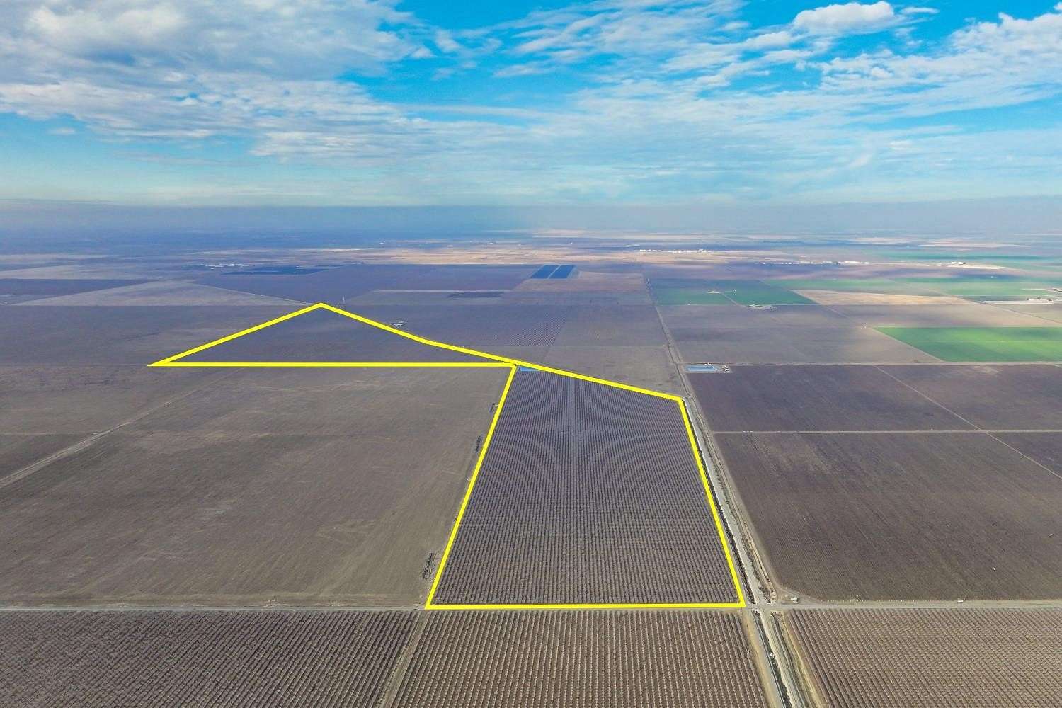 316 Acres of Land for Sale in Helm, California