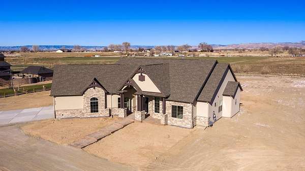 2 Acres of Residential Land with Home for Sale in Grand Junction, Colorado