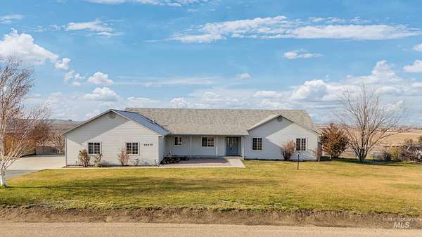 1.8 Acres of Residential Land with Home for Sale in Caldwell, Idaho