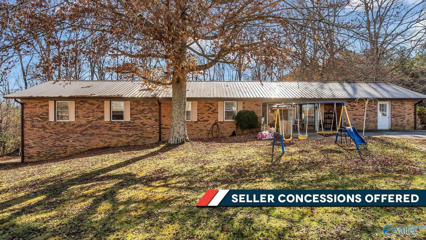 3 Acres of Residential Land with Home for Sale in Scottsboro, Alabama