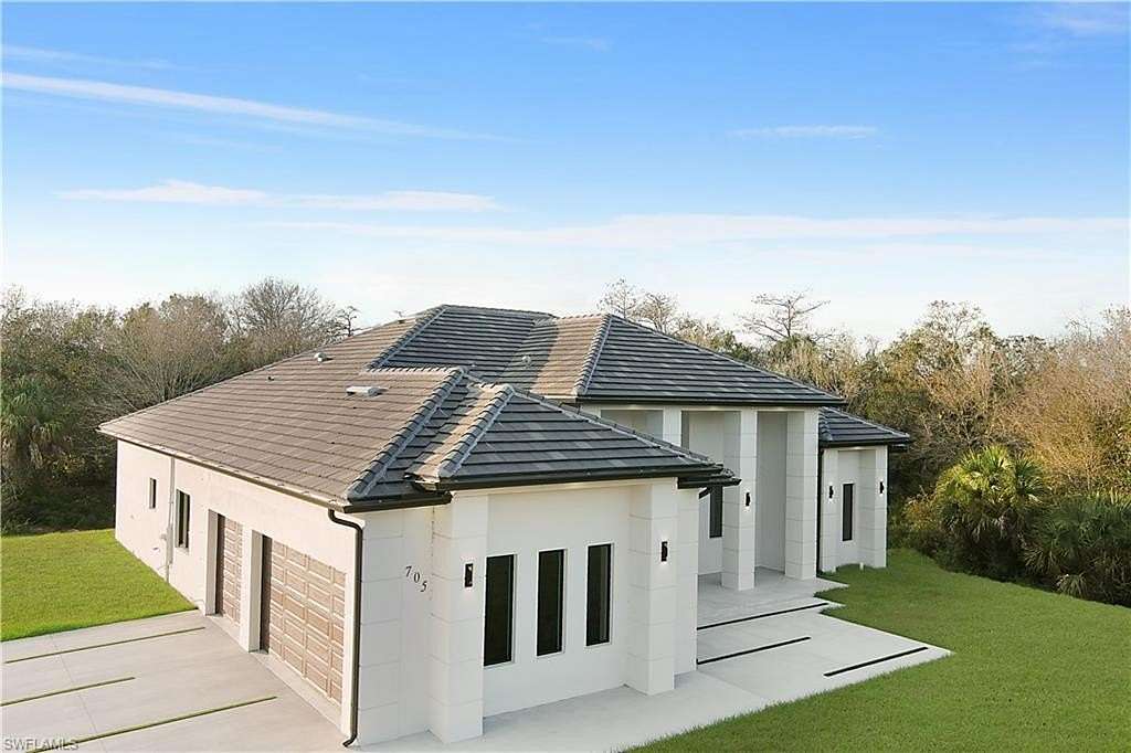 1.64 Acres of Residential Land with Home for Sale in Naples, Florida