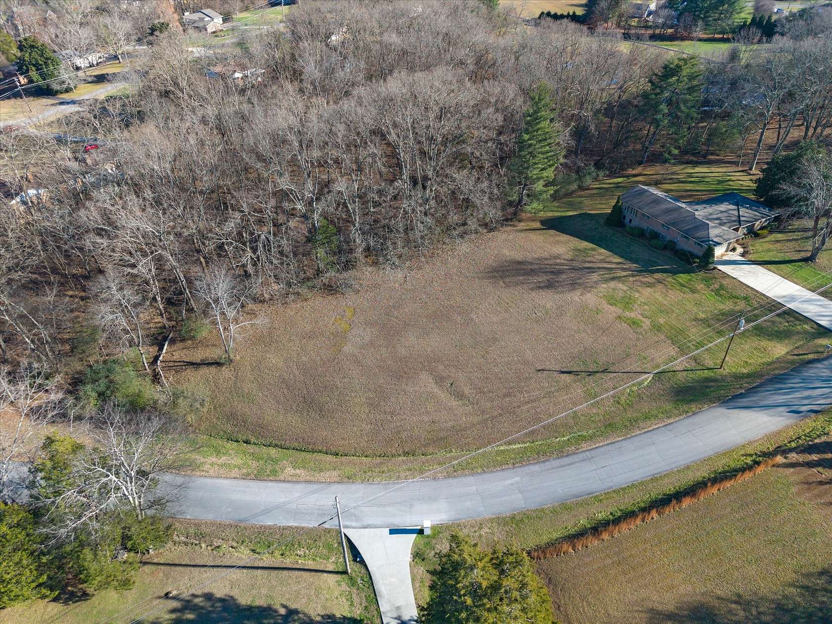 1.12 Acres of Residential Land for Sale in Winchester, Tennessee