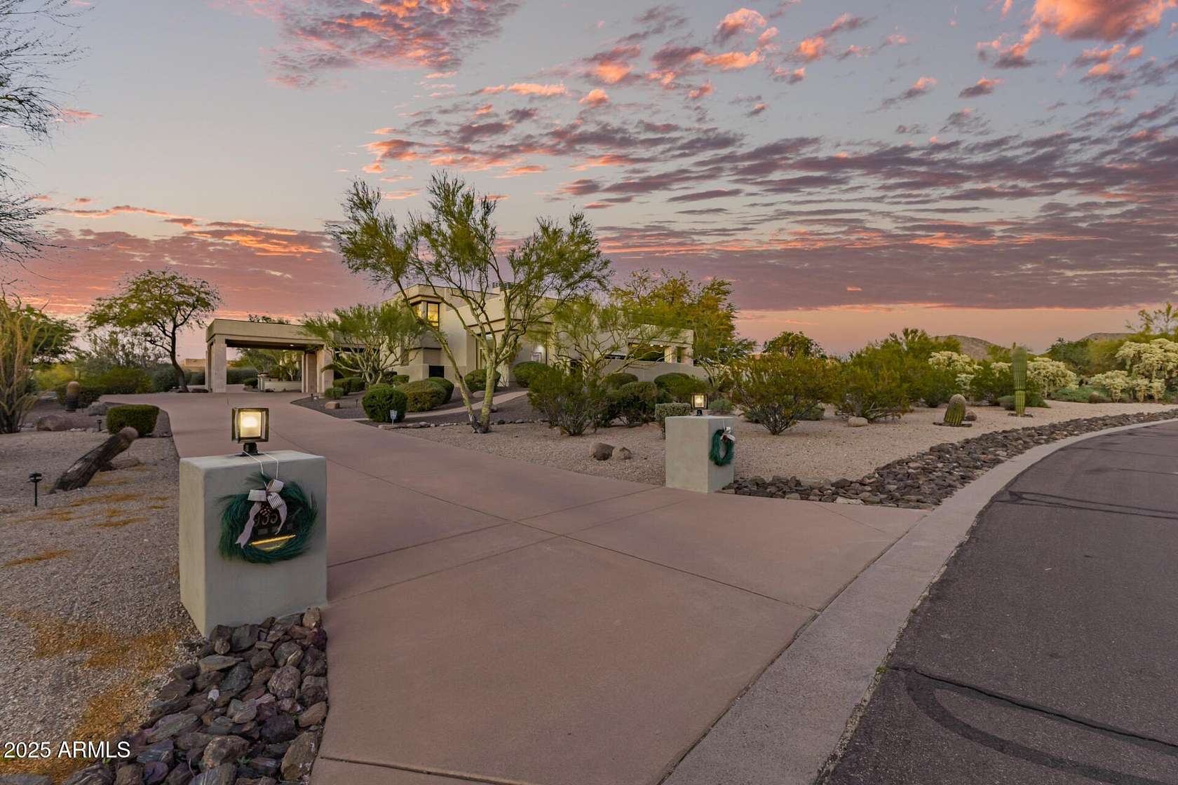 1.56 Acres of Residential Land with Home for Sale in Scottsdale, Arizona