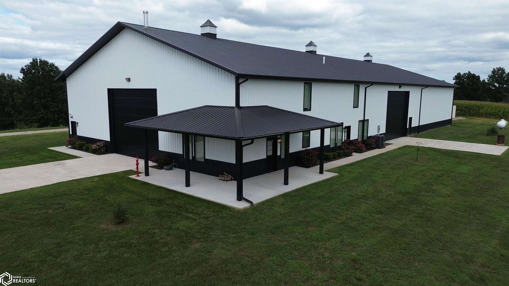 212 Acres of Land with Home for Sale in Bloomfield, Iowa