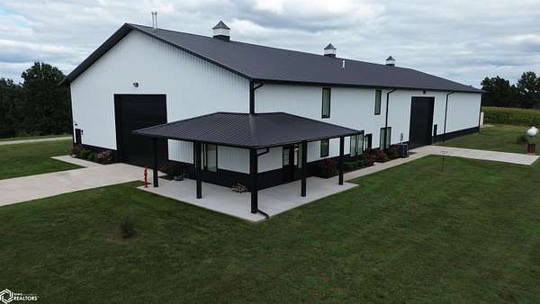 212 Acres of Land with Home for Sale in Bloomfield, Iowa