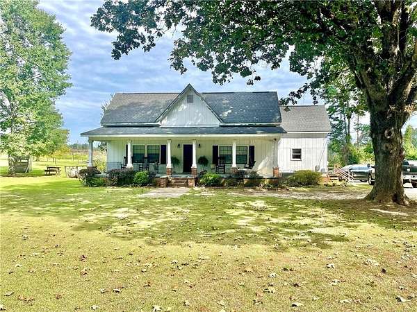 2 Acres of Residential Land with Home for Sale in Waverly, Alabama