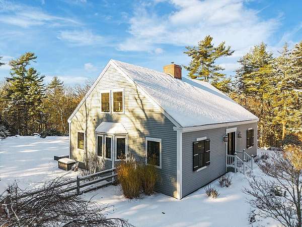 2.1 Acres of Residential Land with Home for Sale in Westport Island, Maine