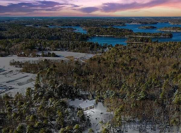 2.1 Acres of Residential Land with Home for Sale in Westport Island, Maine