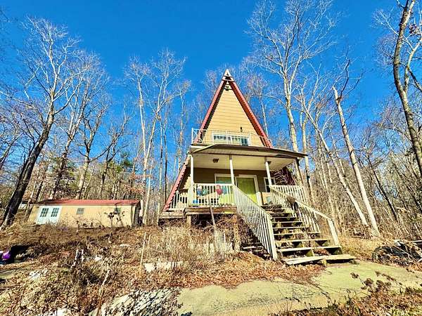 1.83 Acres of Residential Land with Home for Sale in Draper, Virginia