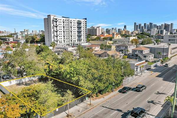 0.1 Acres of Land for Sale in Miami, Florida