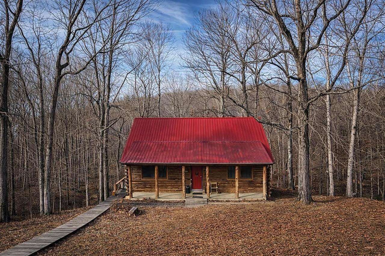 8.19 Acres of Land with Home for Sale in Edmonton, Kentucky