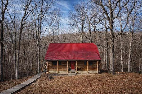 8.19 Acres of Land with Home for Sale in Edmonton, Kentucky