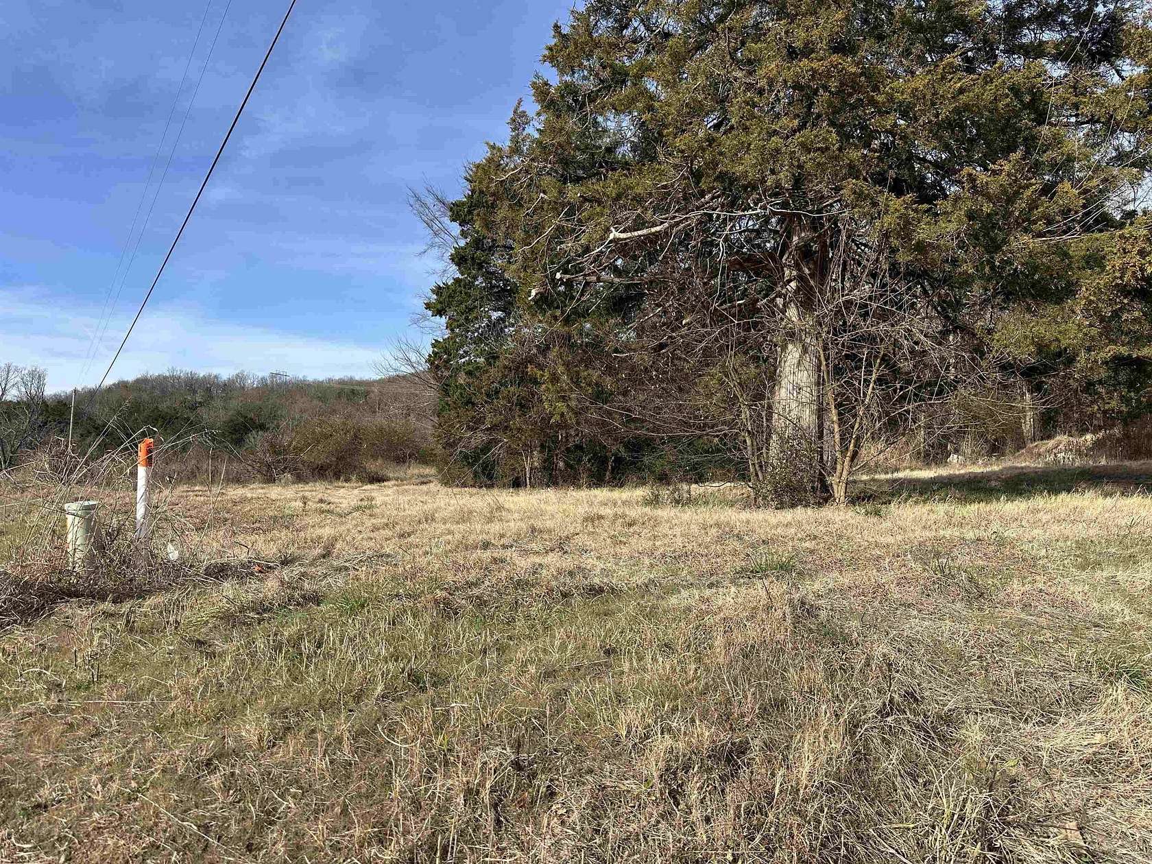 2.7 Acres of Residential Land for Sale in Flippin, Arkansas