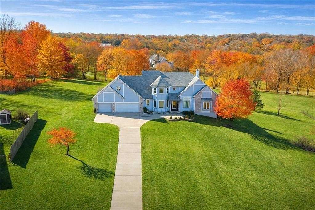 1.5 Acres of Residential Land with Home for Sale in Grandview, Missouri