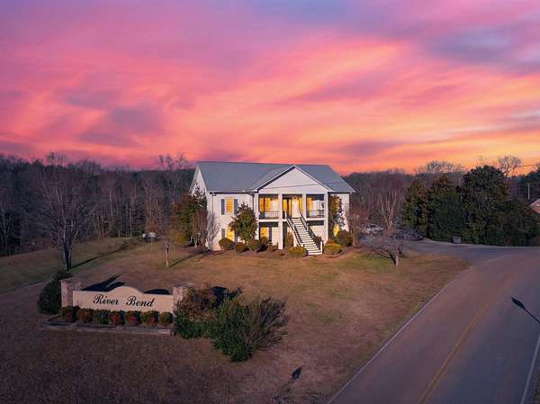 1.53 Acres of Residential Land with Home for Sale in Sparta, Tennessee