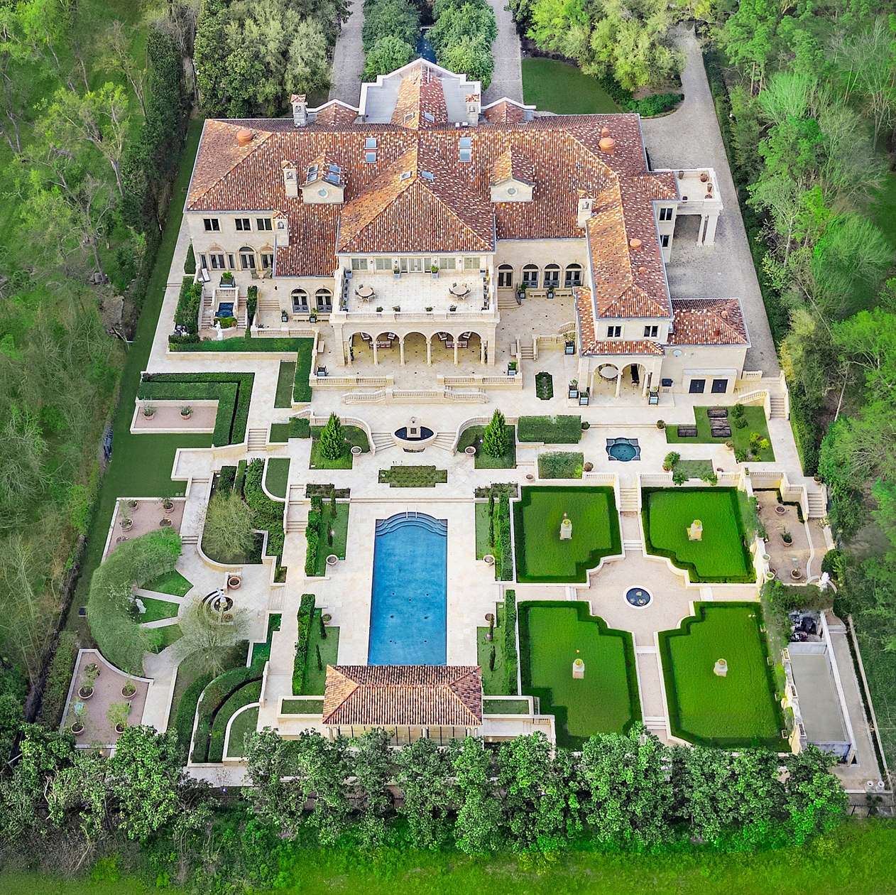 2.33 Acres of Residential Land with Home for Sale in Houston, Texas