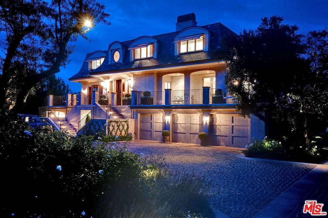 2 Acres of Residential Land with Home for Lease in Los Angeles, California