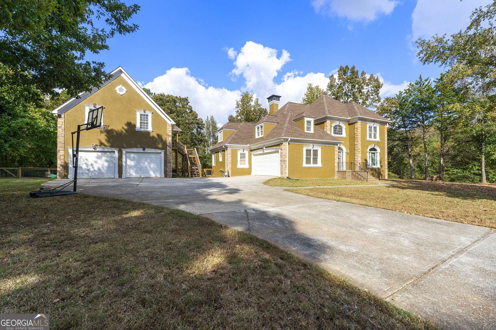 2.5 Acres of Land with Home for Sale in Hampton, Georgia