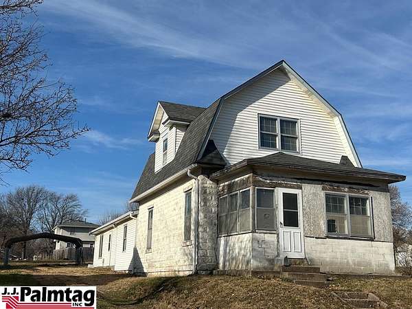 2 Acres of Residential Land with Home for Sale in Auburn, Nebraska