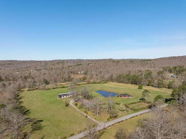 34.1 Acres of Land with Home for Sale in Lookout Mountain, Georgia