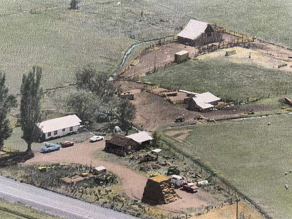 68.3 Acres of Land with Home for Sale in Bonanza, Oregon