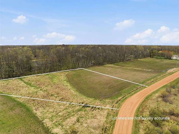 1.68 Acres of Residential Land for Sale in Marshfield, Wisconsin
