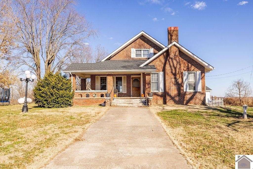 5.13 Acres of Land with Home for Sale in Clinton, Kentucky