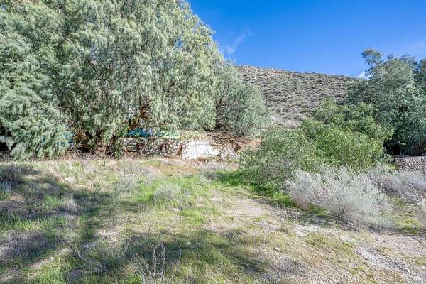 38.4 Acres of Recreational Land with Home for Sale in Agua Dulce, California