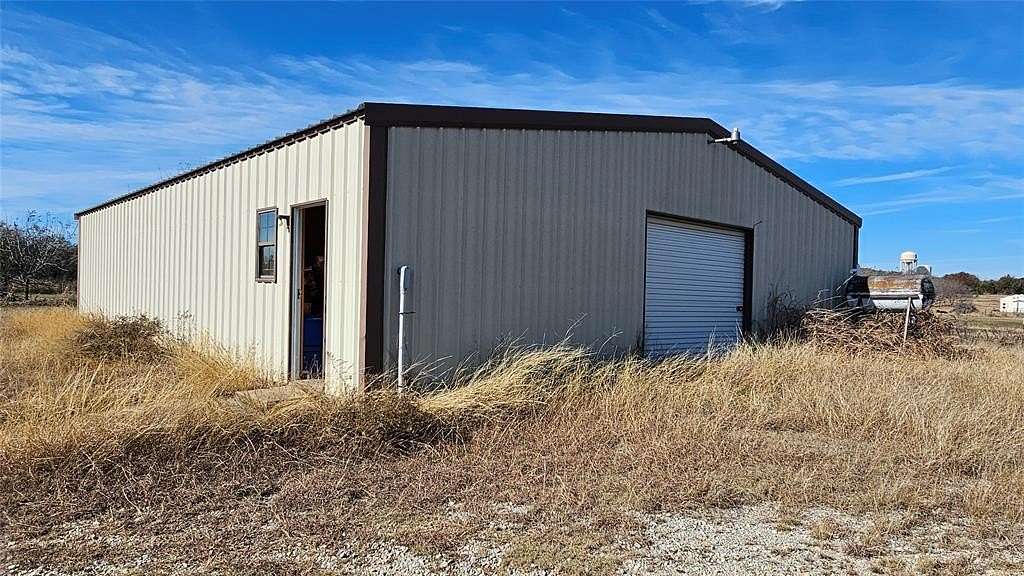 5 Acres of Residential Land with Home for Sale in Springtown, Texas