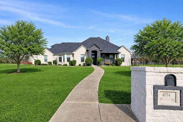 1.5 Acres of Land with Home for Sale in Royse City, Texas