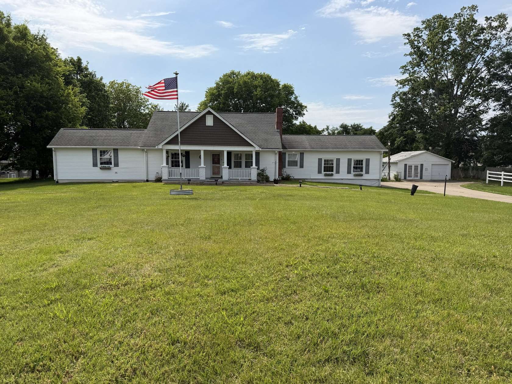 2.6 Acres of Land with Home for Sale in Clarksville, Tennessee
