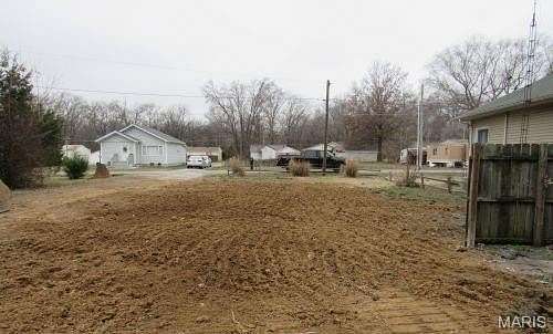 0.44 Acres of Residential Land for Sale in Pinckneyville, Illinois