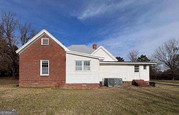 14.1 Acres of Land with Home for Sale in Danielsville, Georgia