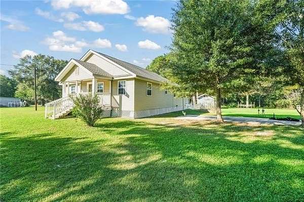 2.49 Acres of Residential Land with Home for Lease in Lacombe, Louisiana