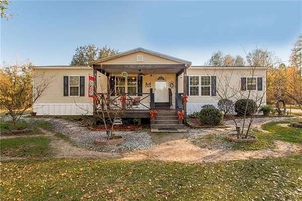 24.6 Acres of Recreational Land with Home for Sale in Bogalusa, Louisiana