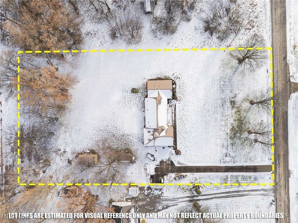 1.63 Acres of Residential Land with Home for Sale in Salem, Ohio
