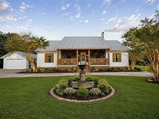17.5 Acres of Land with Home for Sale in Covington, Louisiana