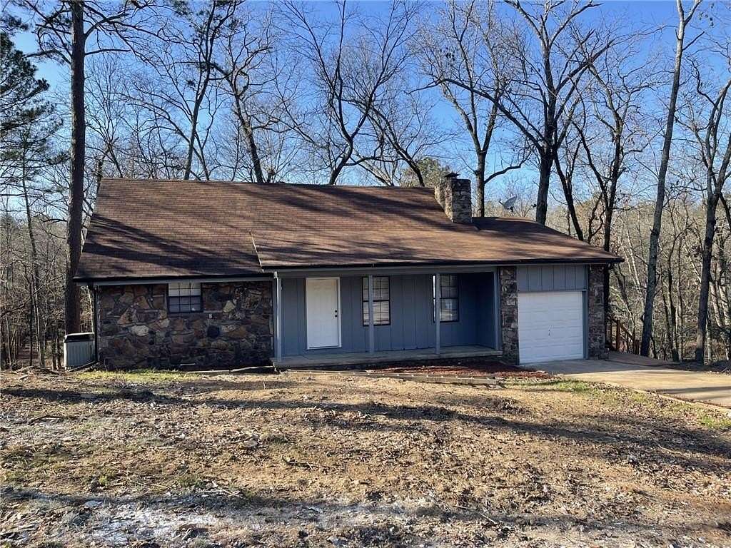 1.5 Acres of Residential Land with Home for Sale in Russellville, Arkansas