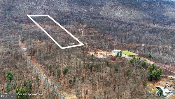 11.7 Acres of Recreational Land for Sale in Berkeley Springs, West Virginia