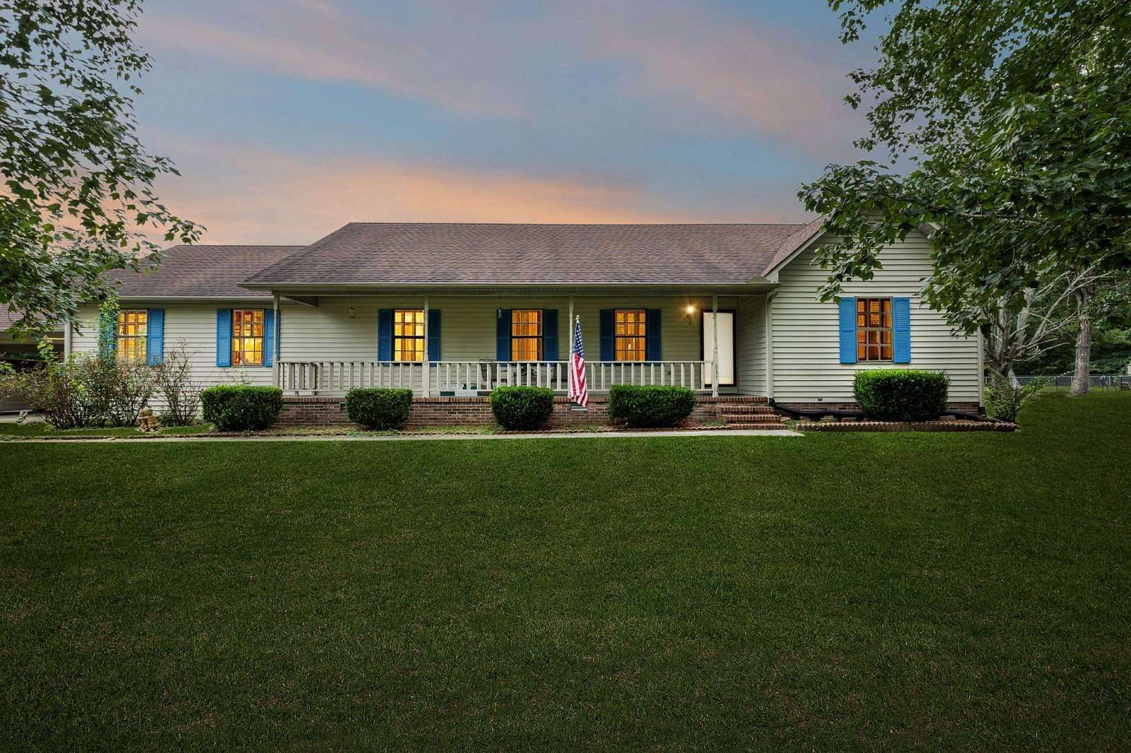 1.9 Acres of Residential Land with Home for Sale in Manchester, Tennessee