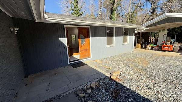 2.17 Acres of Residential Land with Home for Lease in Atlanta, Georgia