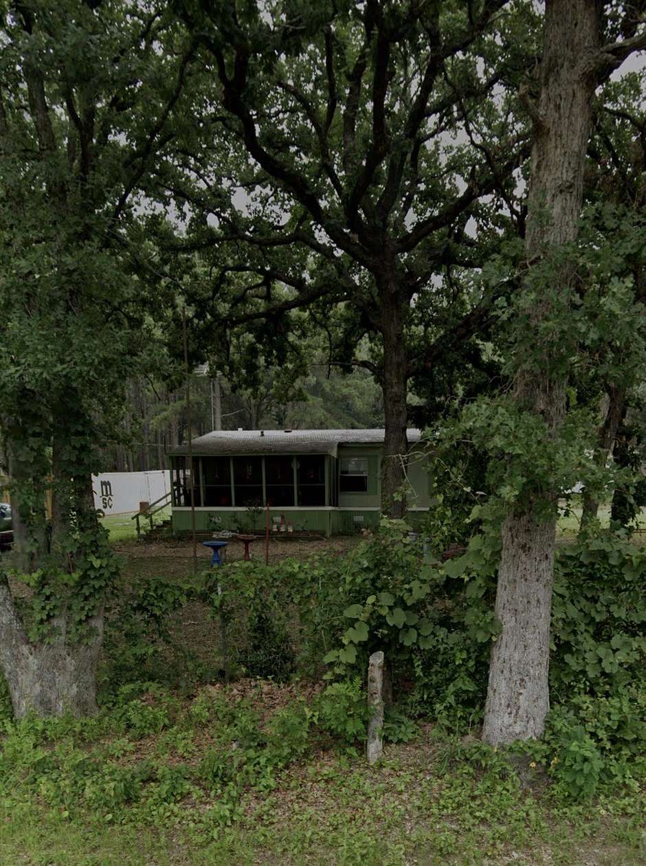 8.69 Acres of Land with Home for Sale in LaRue, Texas