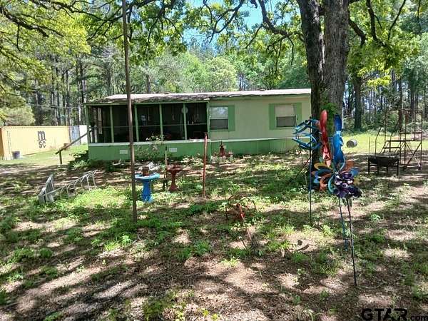 8.69 Acres of Land with Home for Sale in LaRue, Texas