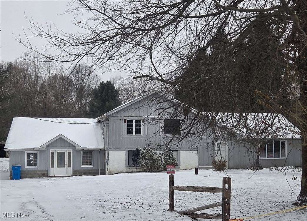 1.52 Acres of Residential Land with Home for Sale in Chagrin Falls, Ohio