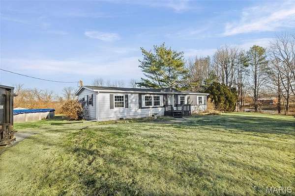 3.87 Acres of Residential Land with Home for Sale in Lebanon, Illinois